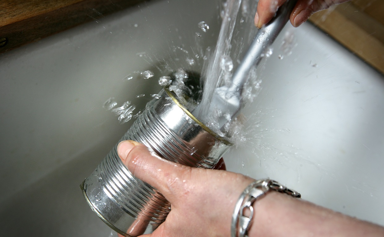 Rinsing cans before recycling