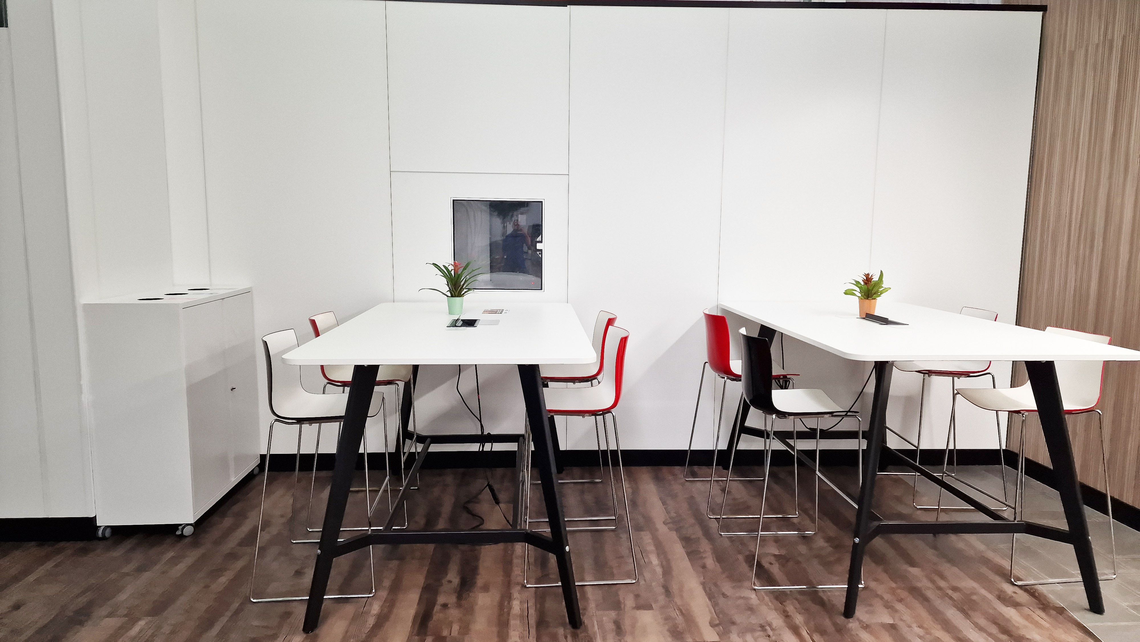 Trimawall and Trisofix modular internal walling system installation at Tata Steel UK