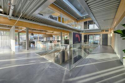 Structural engineer: Archimedes BouwadviesArchitect: Spierings & Swart ArchitectenbureauFloor deck installation: JG Staalplaatbetonvloeren B.V.Main contractor: Cornelissen aannemingsbedrijf B.V.Timber structure: W. u. J.  Derix GmbH & Co.Year: Opened 2019