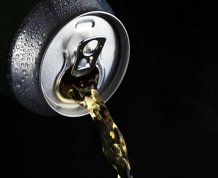 Steel beverage cans are lightweight and strong, durable and unbreakable