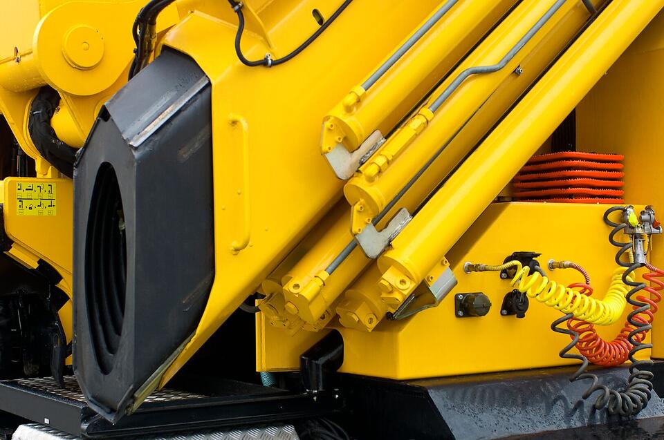 heavy vehicles-construction equipment-crane-ympress laser