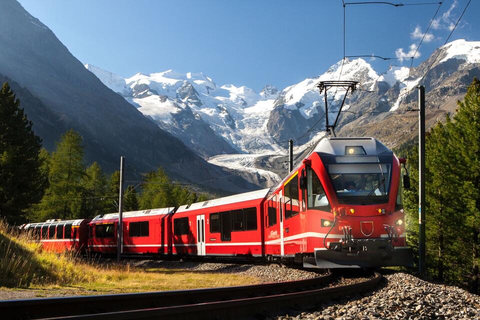 Transportation-train-mountains