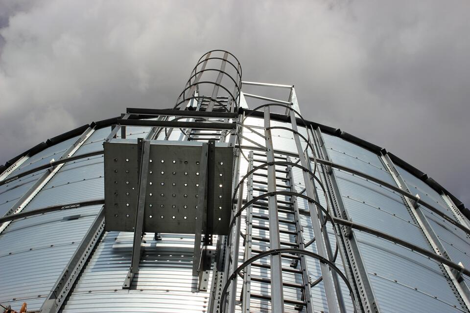 Silo-industry-agriculture