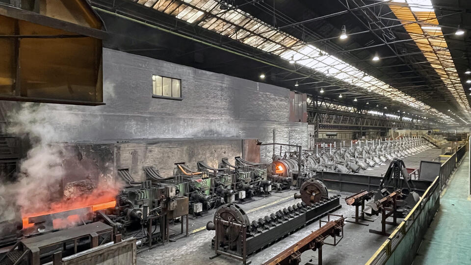 Tata Steel’s Corby site is to upgrade the electric induction furnaces in its Stretch Reduction Mill, bringing significant CO2 reductions Tata Steel’s Corby site is to upgrade the electric induction furnaces in its Stretch Reduction Mill, bringing significant CO2 reductions