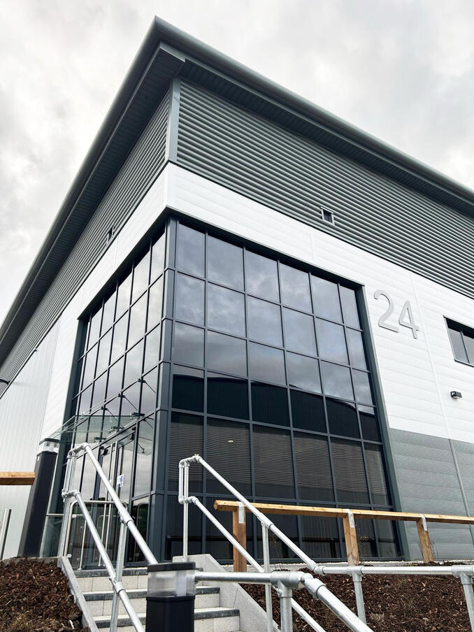 St Modwen’s Access 18 Avonmouth, Units 23, 24 and 25 - Building Systems UK5 St Modwen’s Access 18 Avonmouth, Units 23, 24 and 25 - Building Systems UK5