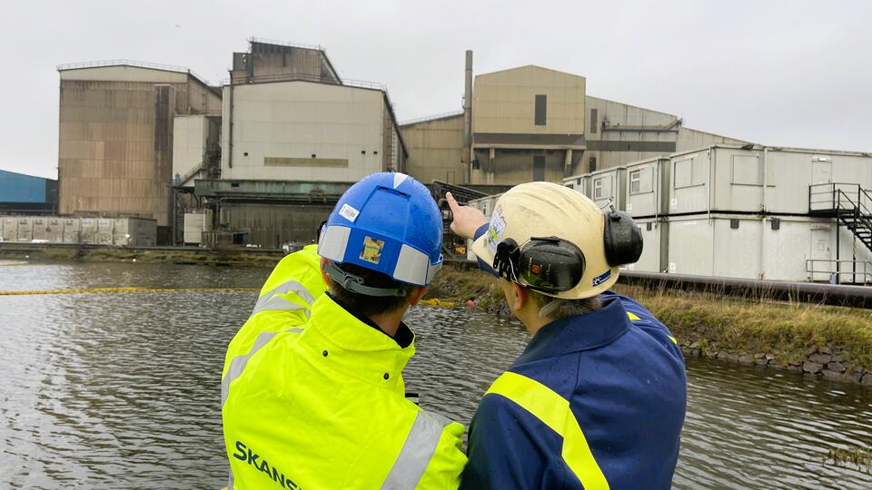 Darren Wines and Dave Murray at the Port Talbot steelplant Darren Wines and Dave Murray at the Port Talbot steelplant