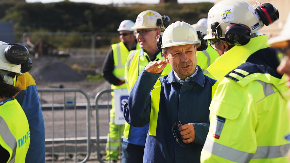 Jonathan Brearley, Chief Executive of Ofgem chats to Tata Steel UK colleagues