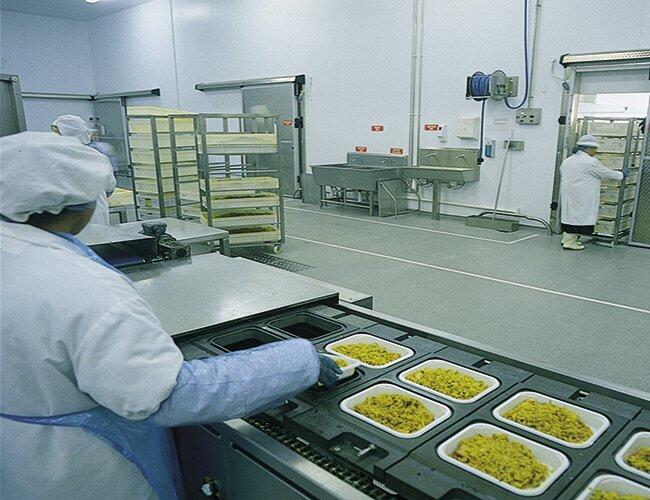 3110 Pg6 B curry kitchen main