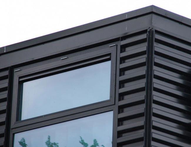 Frijo Lichtreclame   Colorcoat Prisma® img2