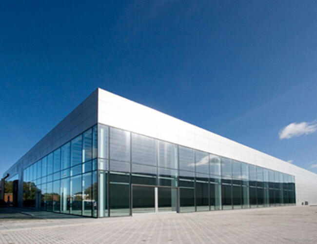 Gatwick Road Car Showroom image 3