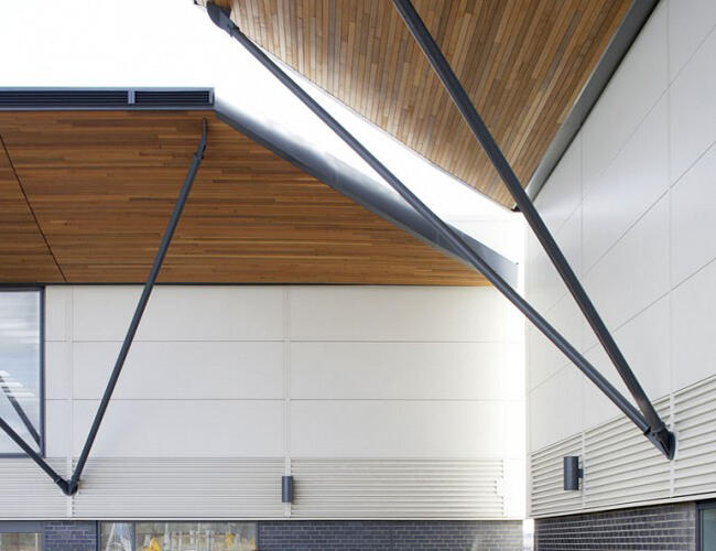 M1 Dundalk Retail Park image 5